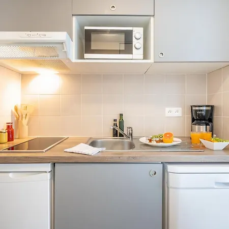 Néméa Appart-hôtel Elypséo Appart hôtel 3*